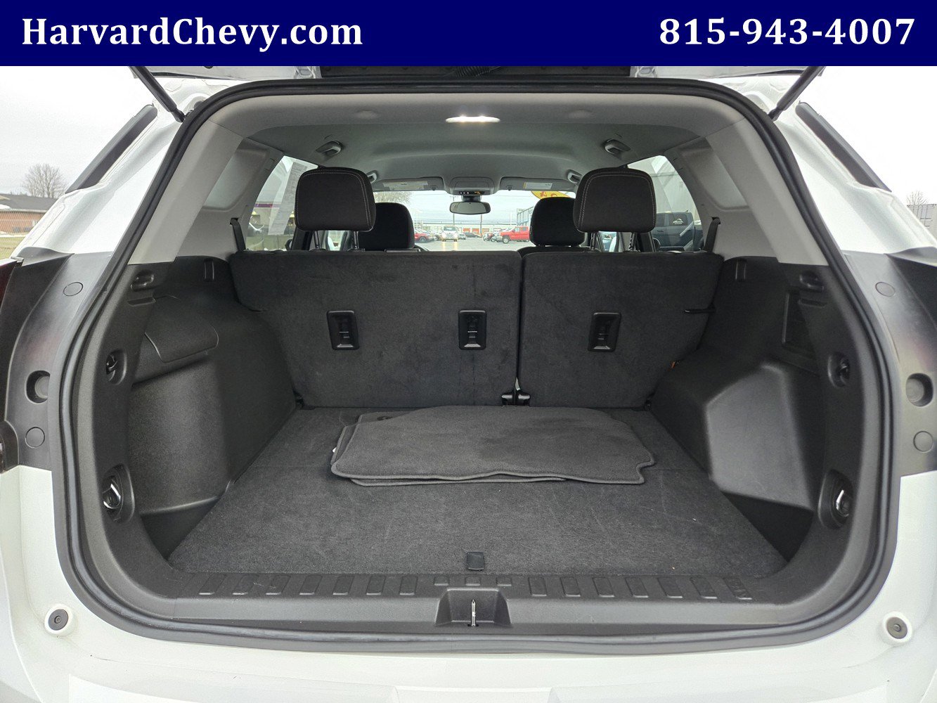 Used 2024 GMC Terrain SLE image 30