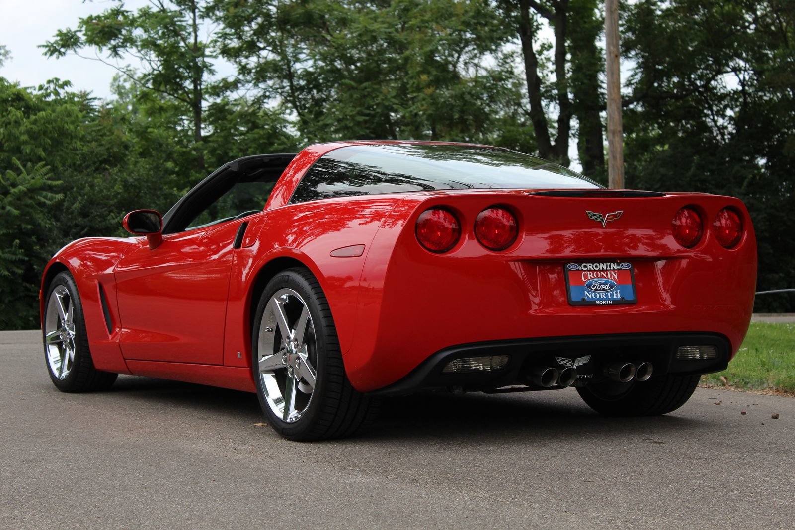 Used 2007 Chevrolet Corvette Coupe w/ Preferred Equipment Group RWD image 6