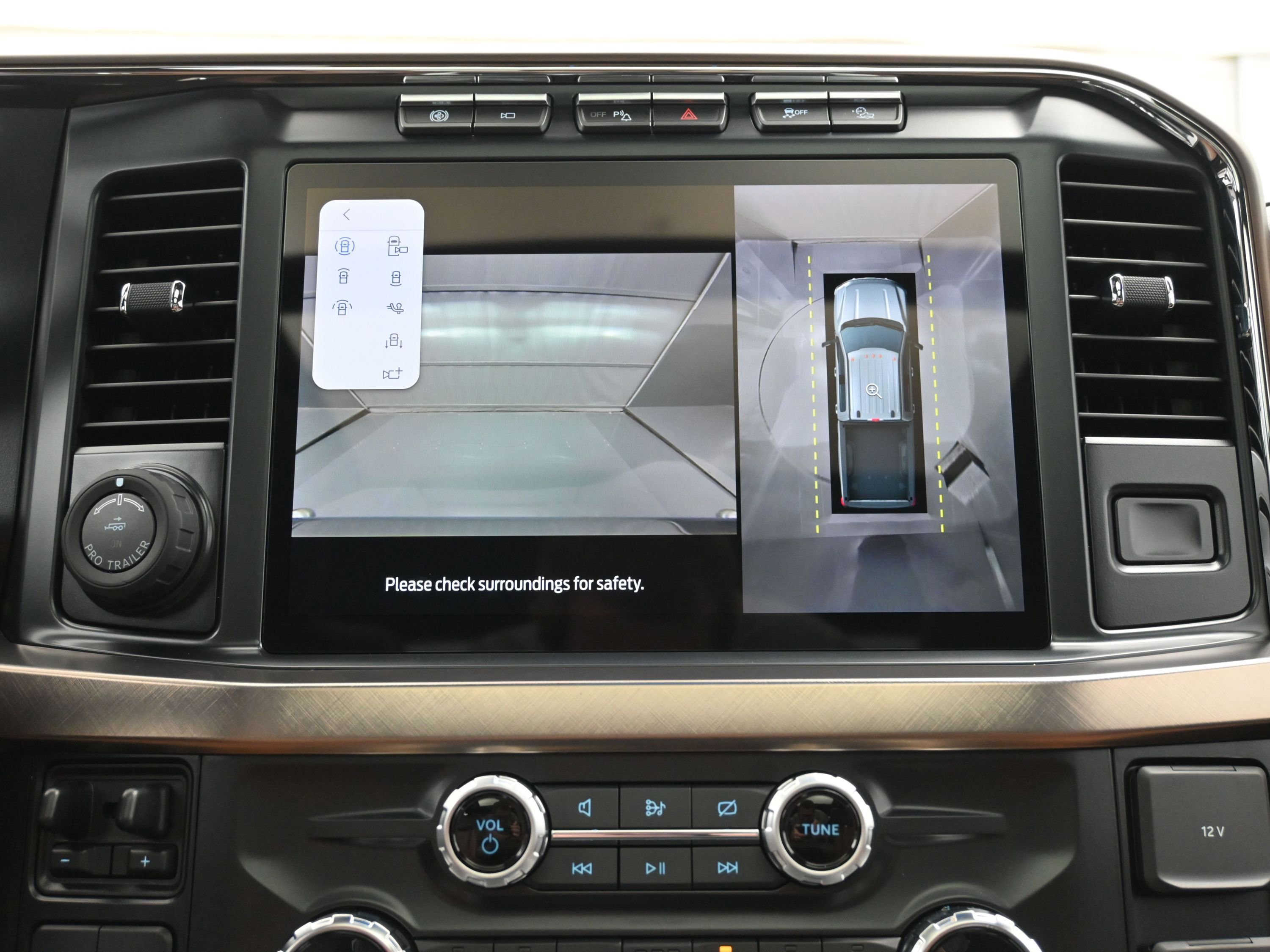 Used 2023 Ford F250 King Ranch w/ Tremor Off-Road Package image 31