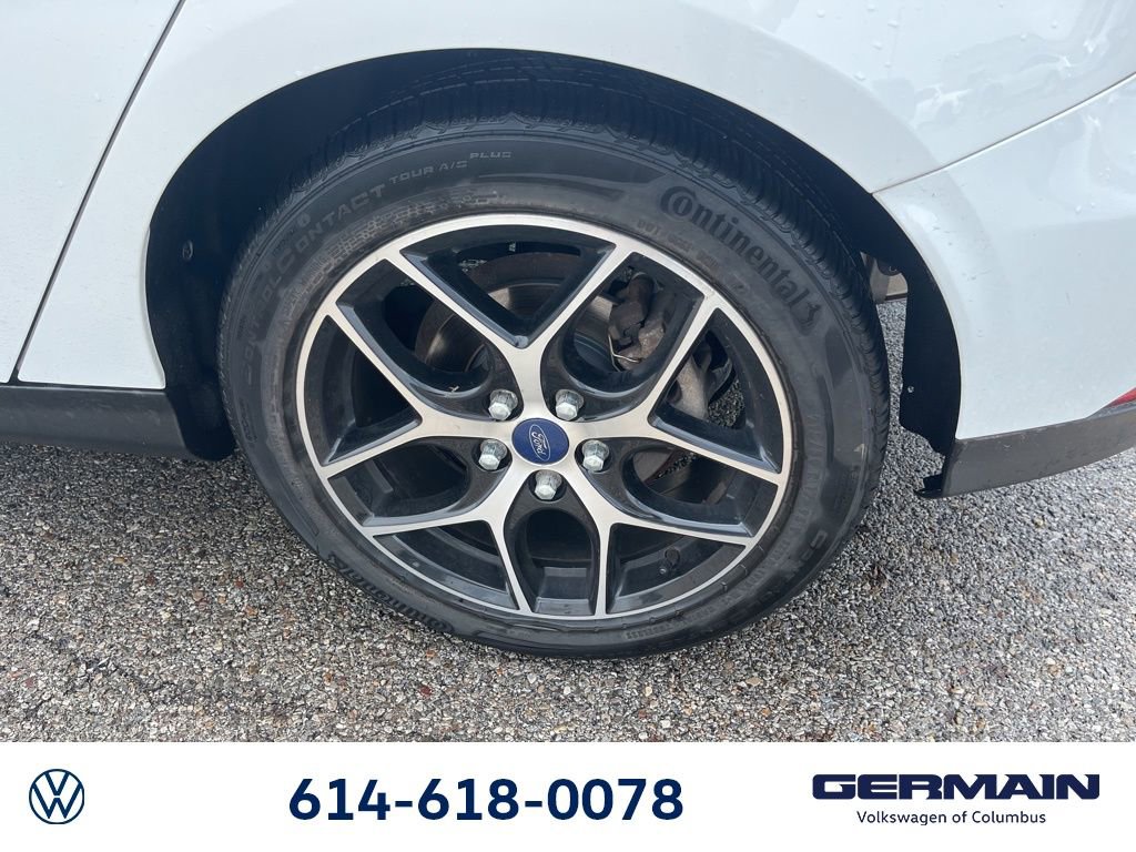 Used 2018 Ford Focus SEL w/ Cold Weather Package FWD image 16
