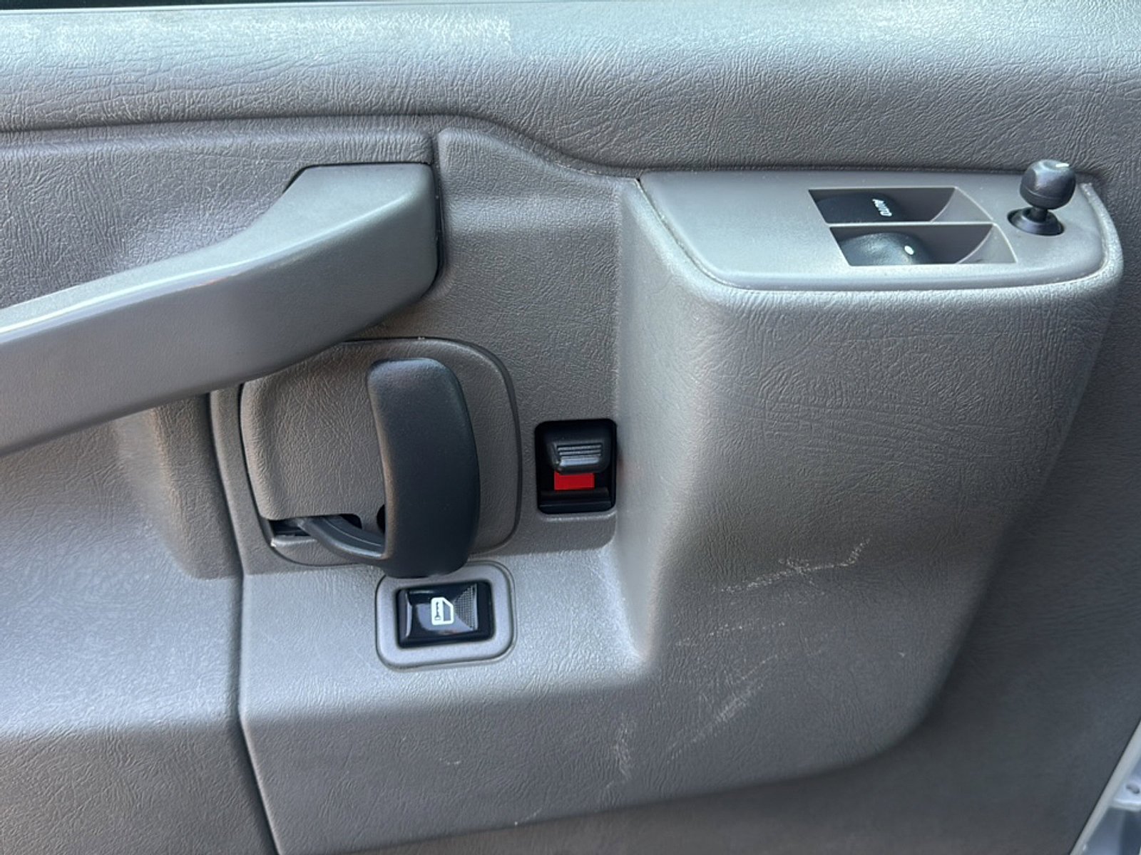 Used 2024 GMC Savana 2500 w/ Driver Convenience Package RWD image 14