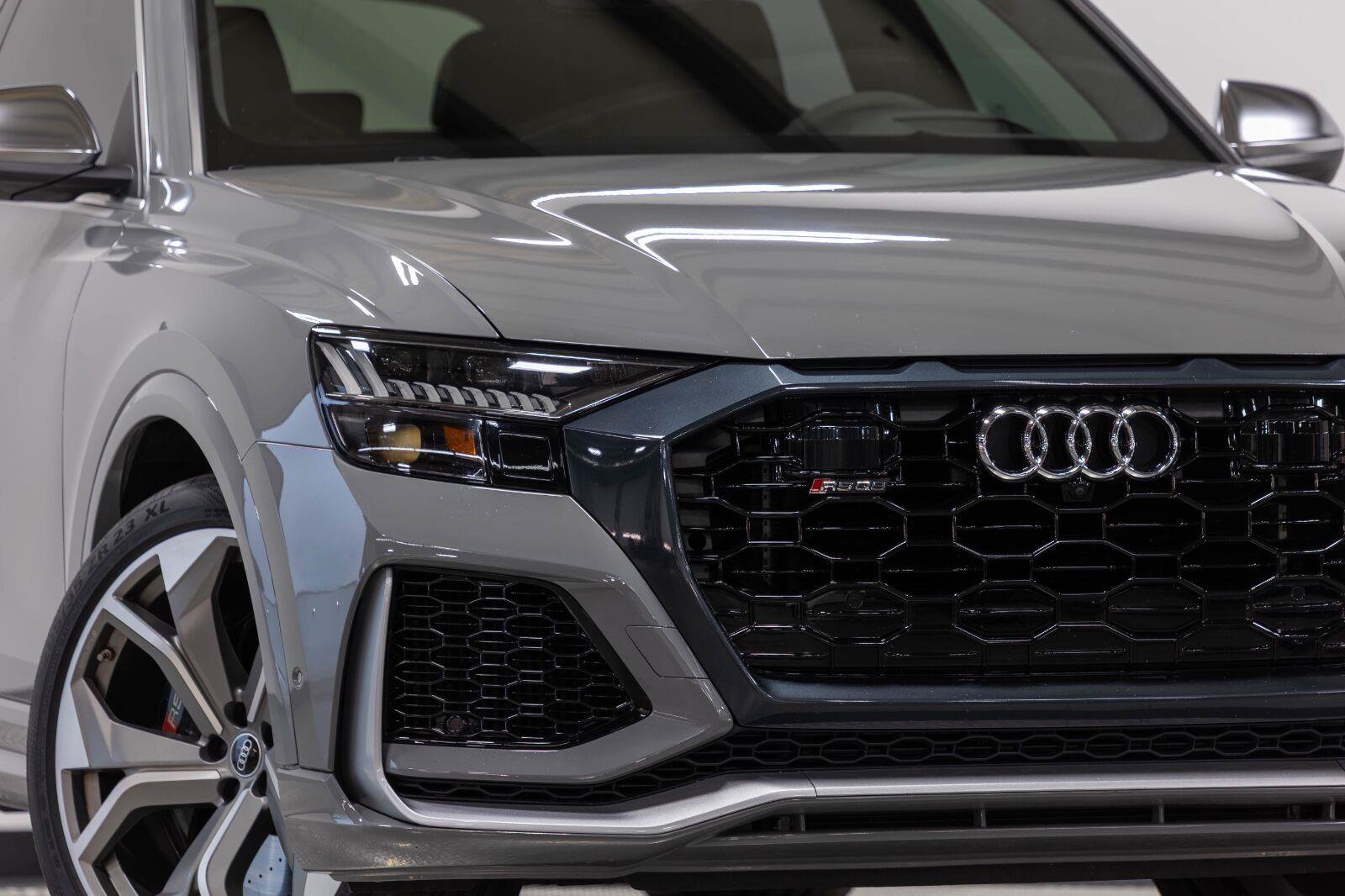 Used 2024 Audi RS Q8 w/ Executive Package AWD/4WD image 2