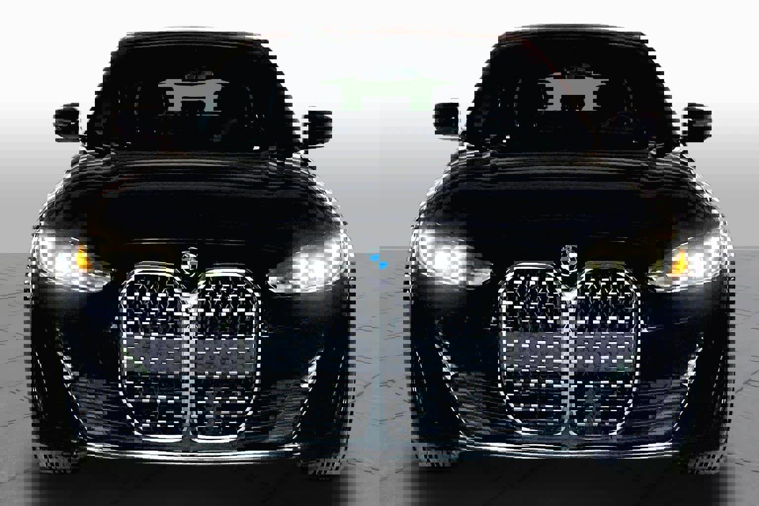 Certified 2025 BMW 430i w/ Premium Package RWD image 3