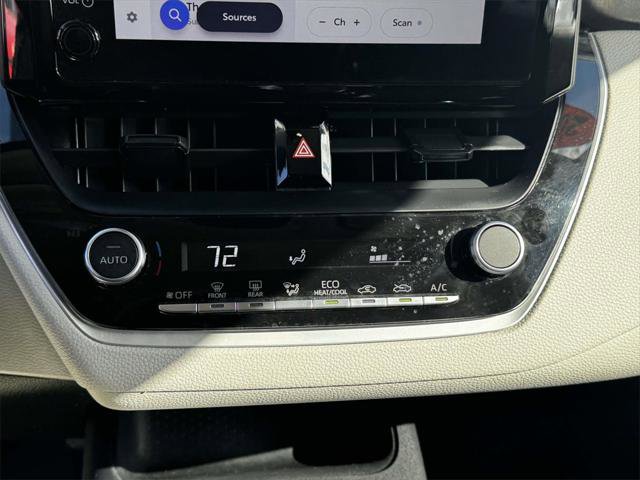 Used 2024 Toyota Corolla LE image 25