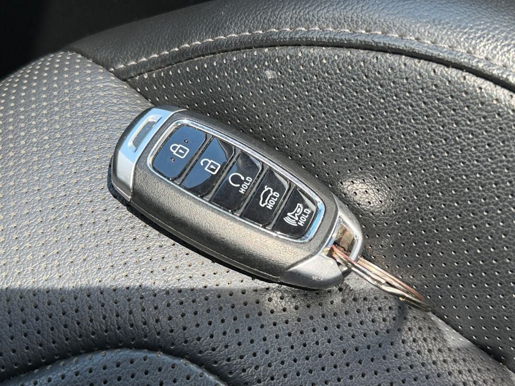 Used 2023 Hyundai Elantra Limited w/ Cargo Package FWD image 31