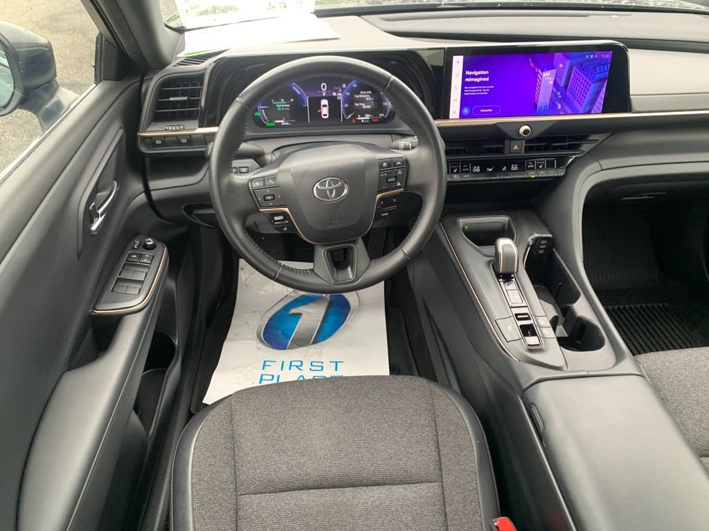 Used 2023 Toyota Crown AWD/4WD image 17