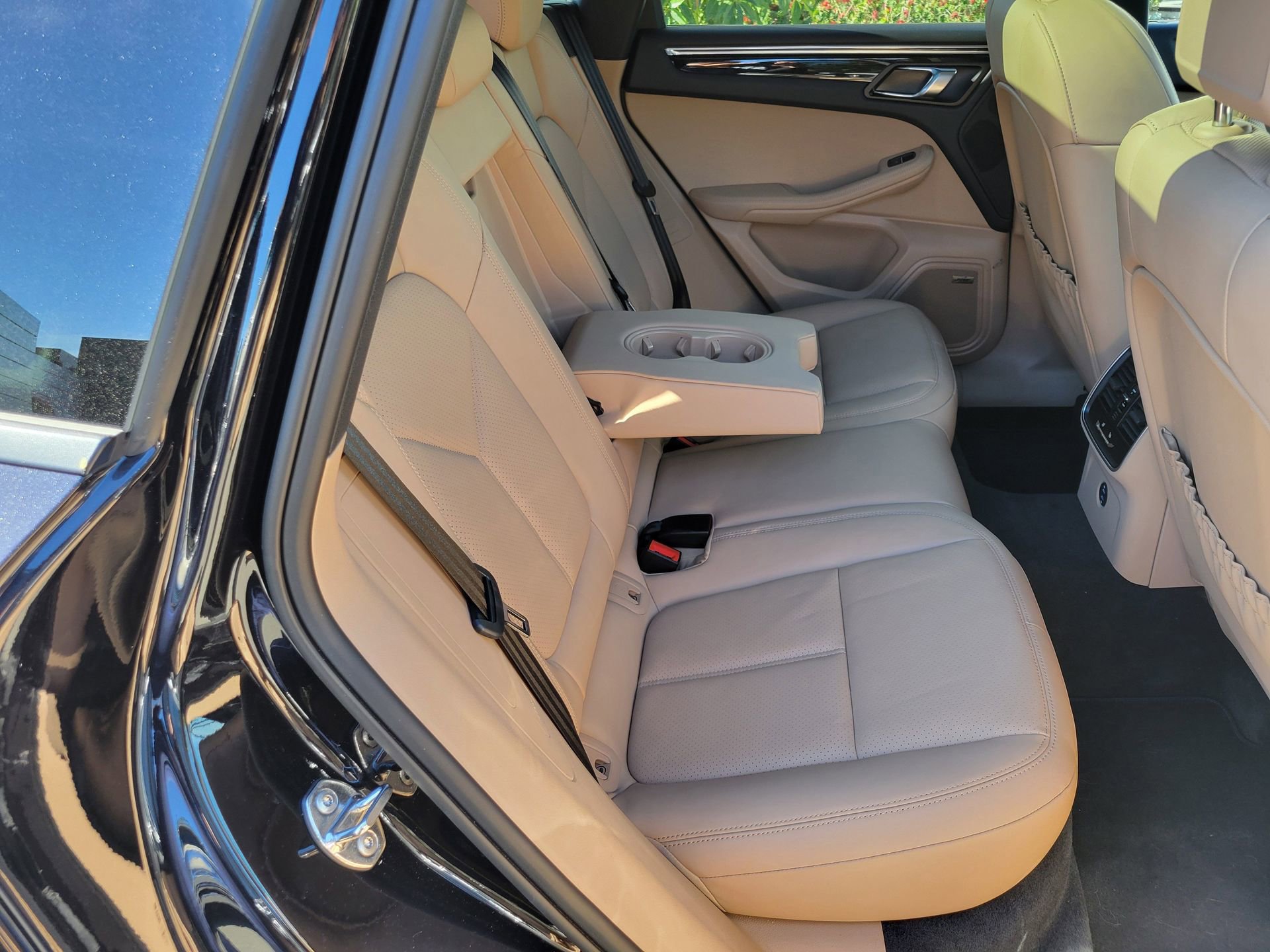 Used 2026 Porsche Macan image 31