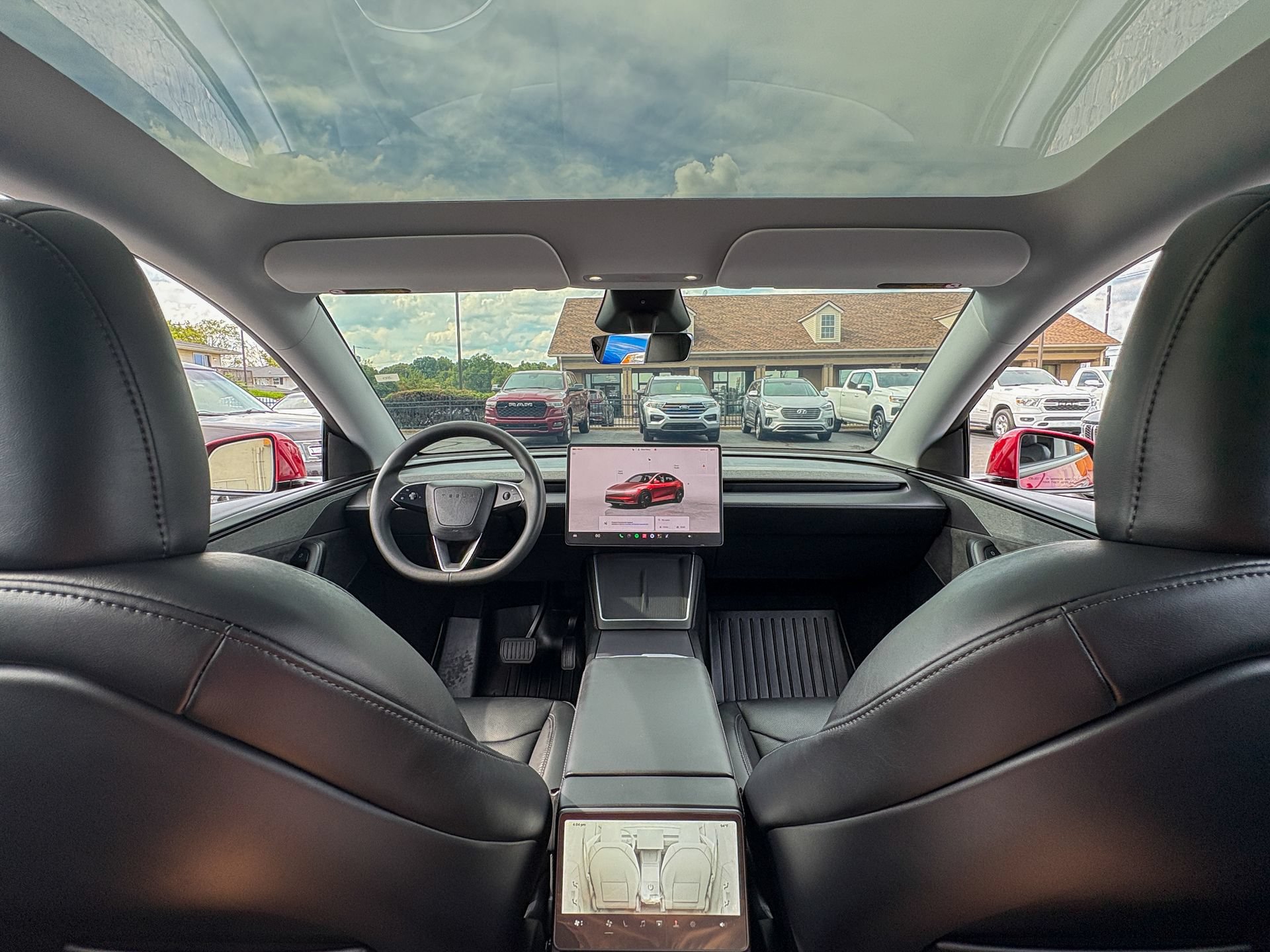 Used 2026 Tesla Model Y Long Range AWD/4WD image 2