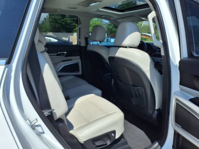 Used 2020 Kia Telluride S w/ S 8 Passenger Seating Package FWD image 19