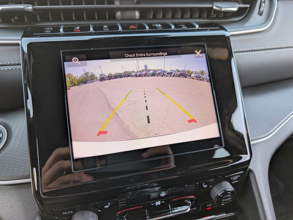 New 2025 Jeep Grand Cherokee L Altitude image 27