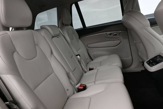 Used 2023 Volvo XC90 B6 Plus w/ Protection Package AWD/4WD image 31