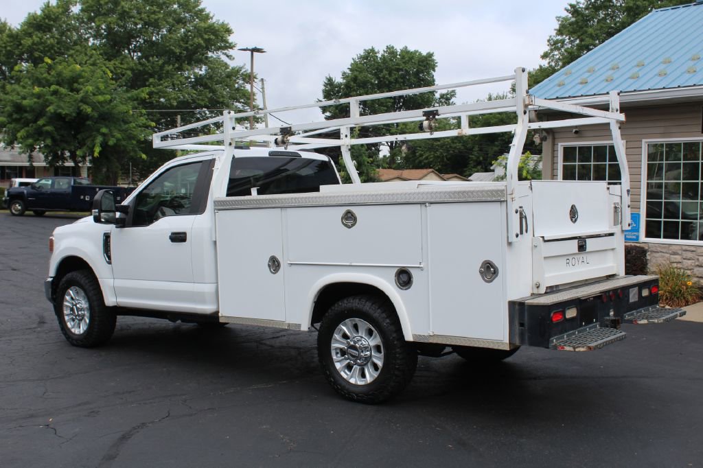 Used 2020 Ford F350 XLT image 3