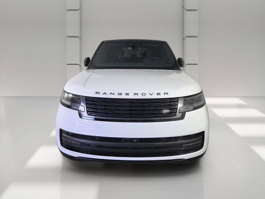 Used 2024 Land Rover Range Rover SE AWD/4WD image 3