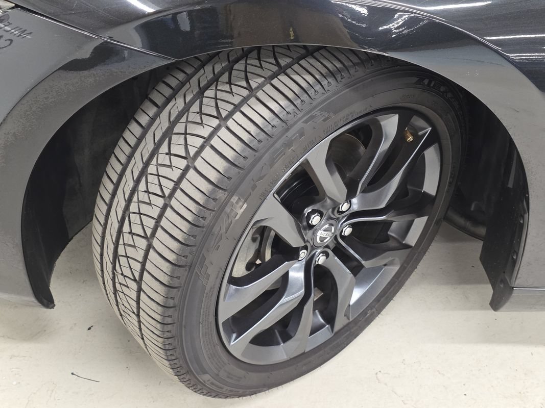 Used 2017 Nissan 370Z Coupe RWD image 36