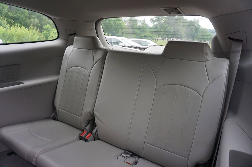 Used 2016 Buick Enclave Leather FWD image 14