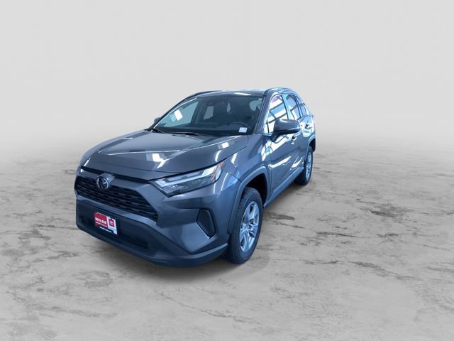 Used 2025 Toyota RAV4 XLE AWD/4WD image 6