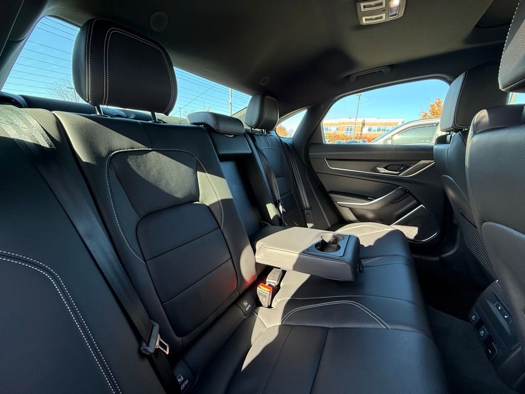 Certified 2024 Jaguar XF R-Dynamic SE image 12