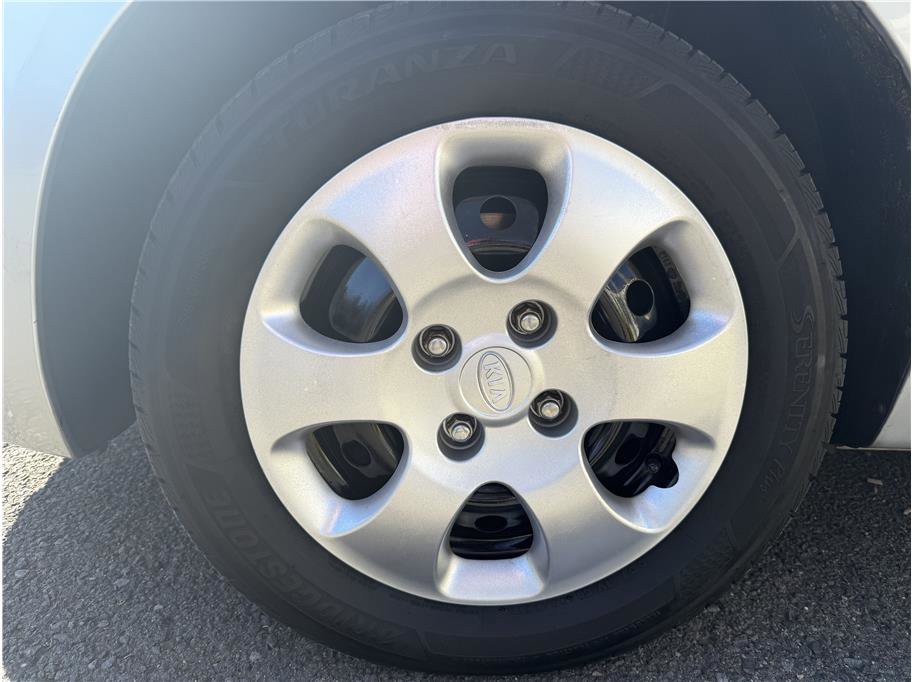 Used 2008 Kia Spectra EX image 13