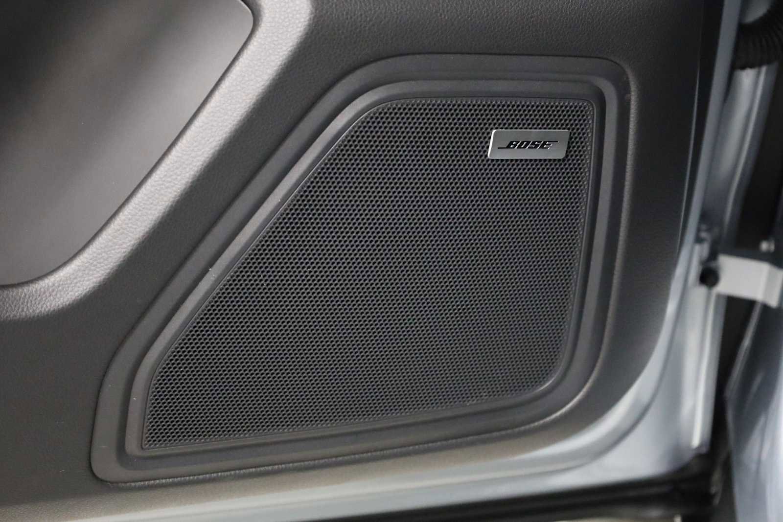 New 2026 Porsche Macan image 17