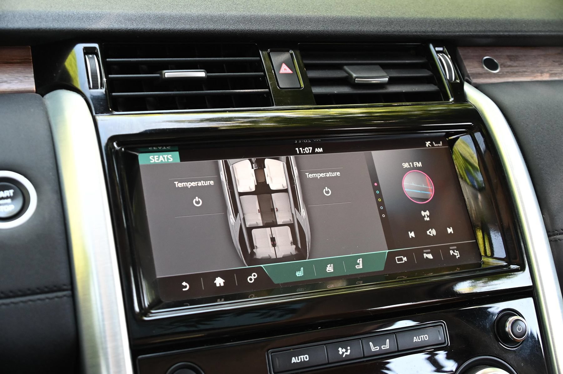 Used 2019 Land Rover Discovery HSE AWD/4WD image 33