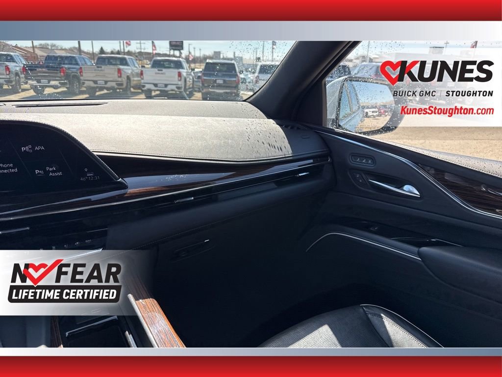 Used 2023 Cadillac Escalade Premium Luxury image 49