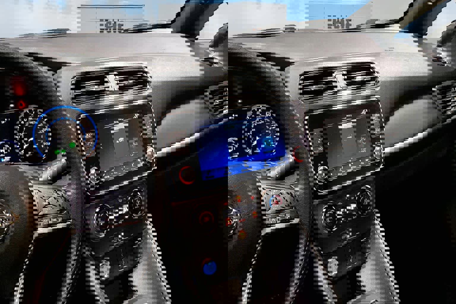 Used 2022 Nissan Leaf S Plus image 16