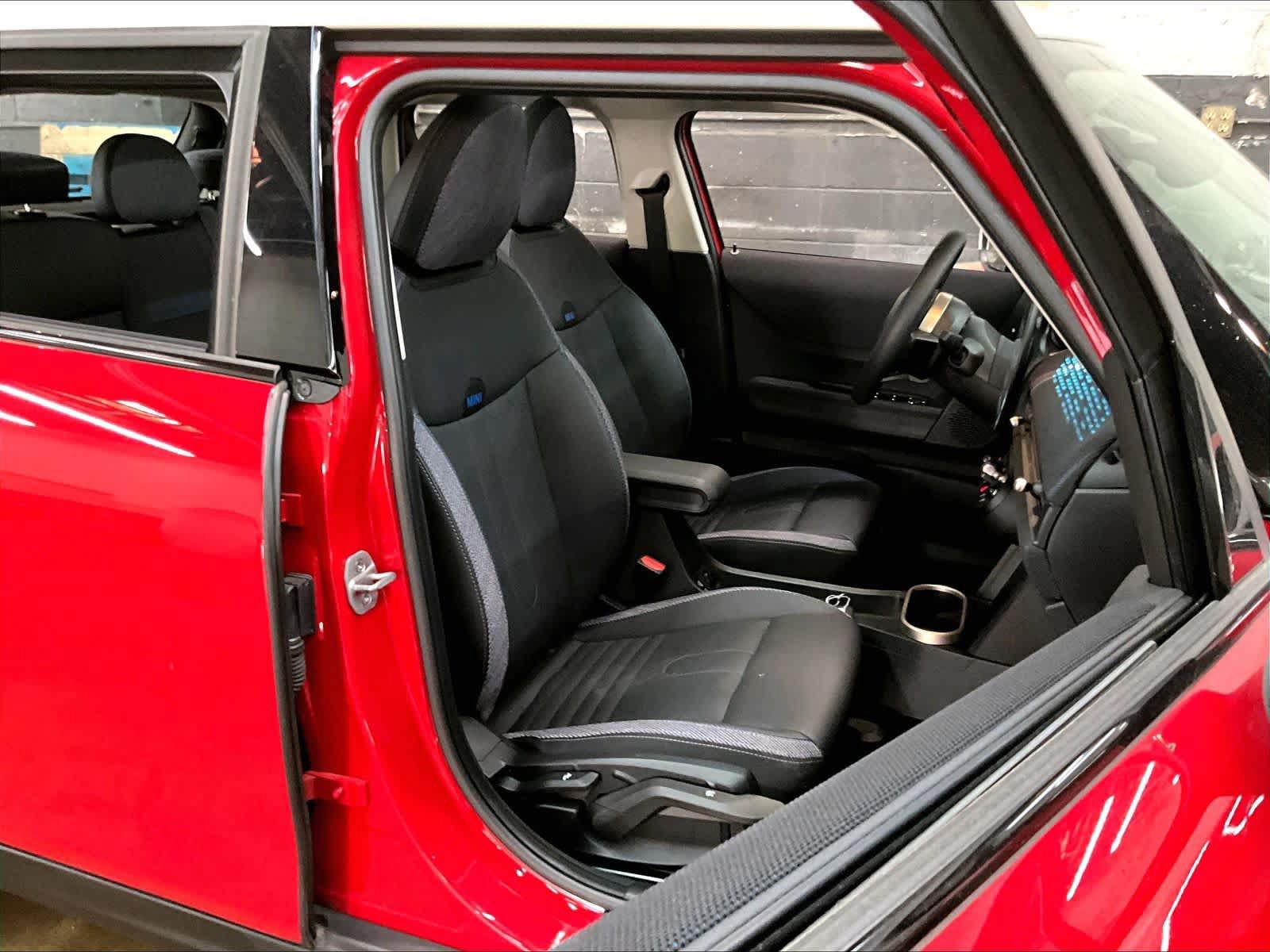 Certified 2025 MINI Cooper S FWD image 10