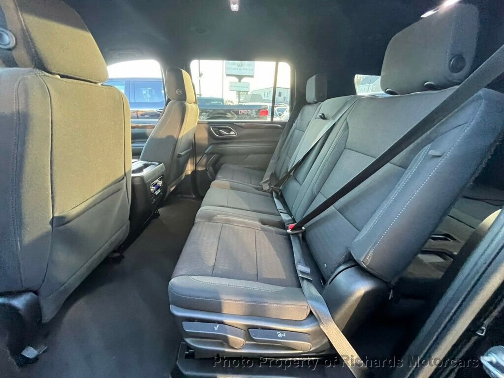 Used 2022 GMC Yukon XL SLE image 17