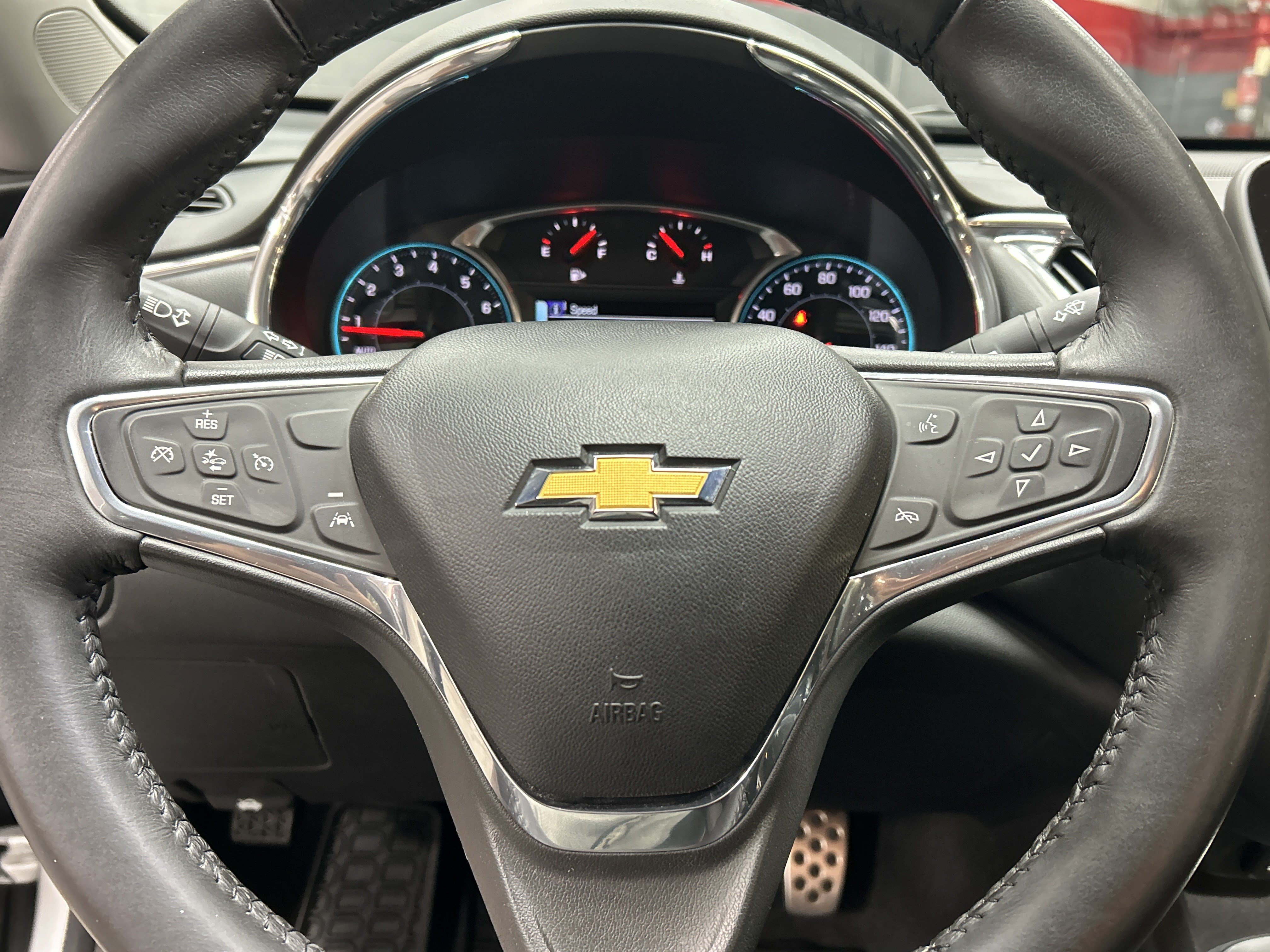 Used 2017 Chevrolet Malibu LT w/ Leather Package FWD image 18