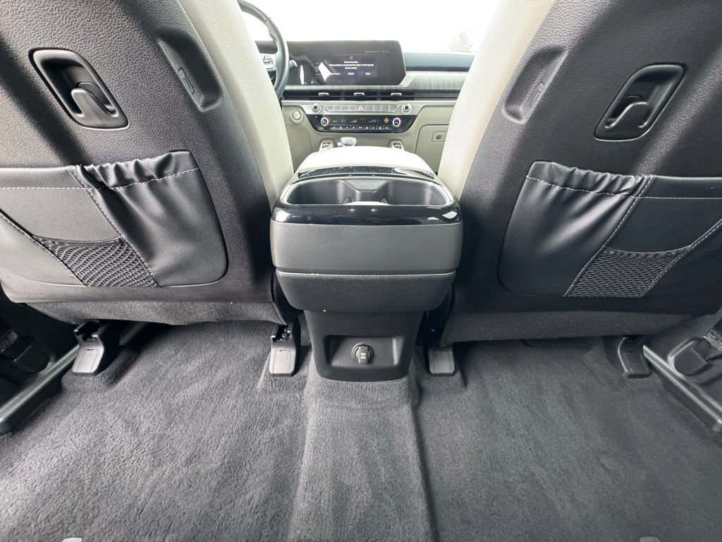 Used 2023 Kia Telluride EX image 17