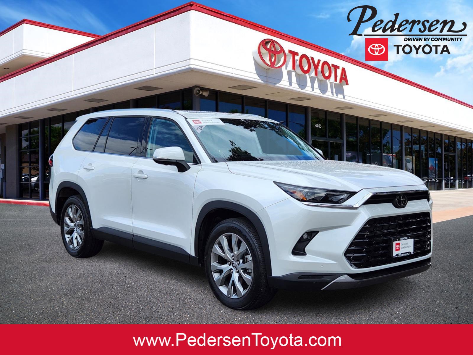 Used 2024 Toyota Grand Highlander Limited image 1