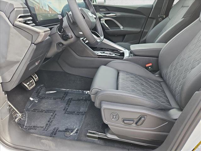 Used 2025 Audi SQ5 Premium Plus image 17