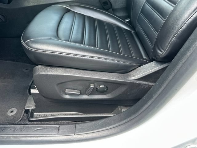 Used 2022 Ford Edge SEL AWD/4WD image 11
