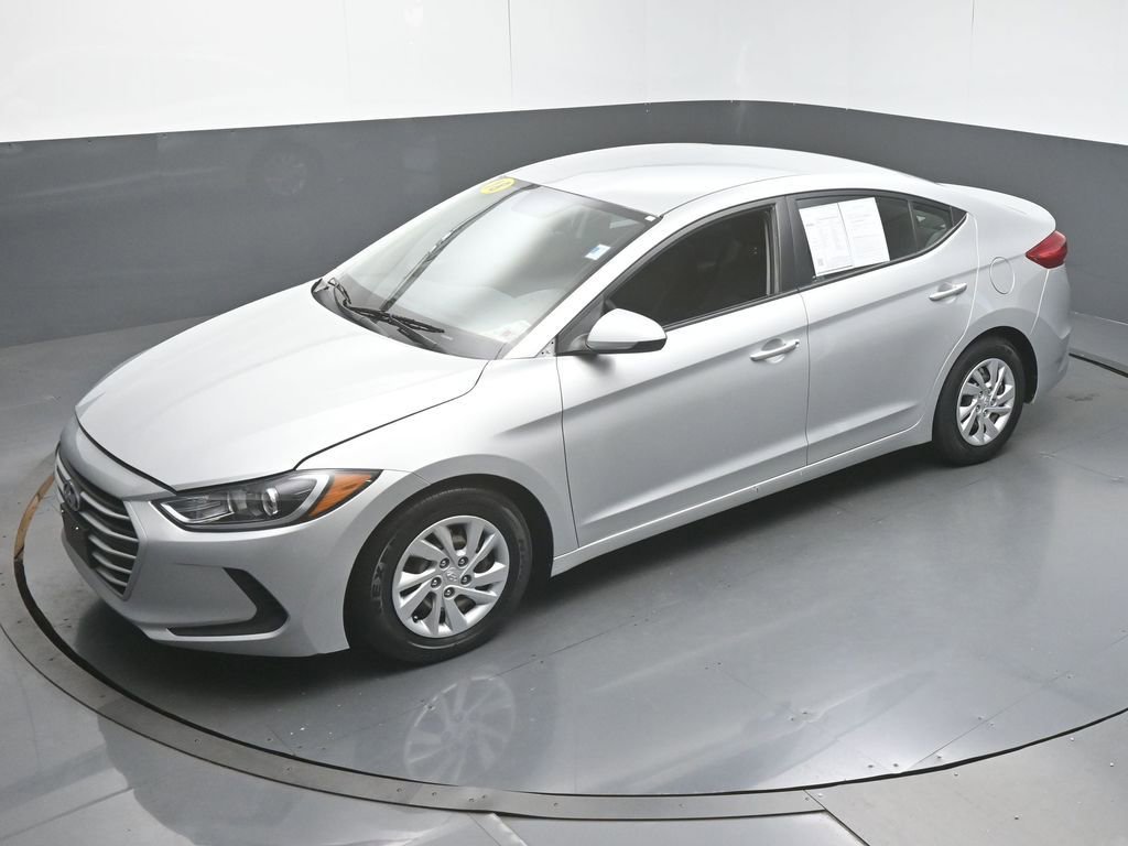 Used 2018 Hyundai Elantra SE w/ Cargo Package image 40