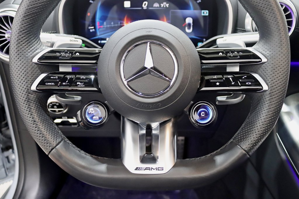 Used 2024 Mercedes-Benz SL 43 AMG image 17