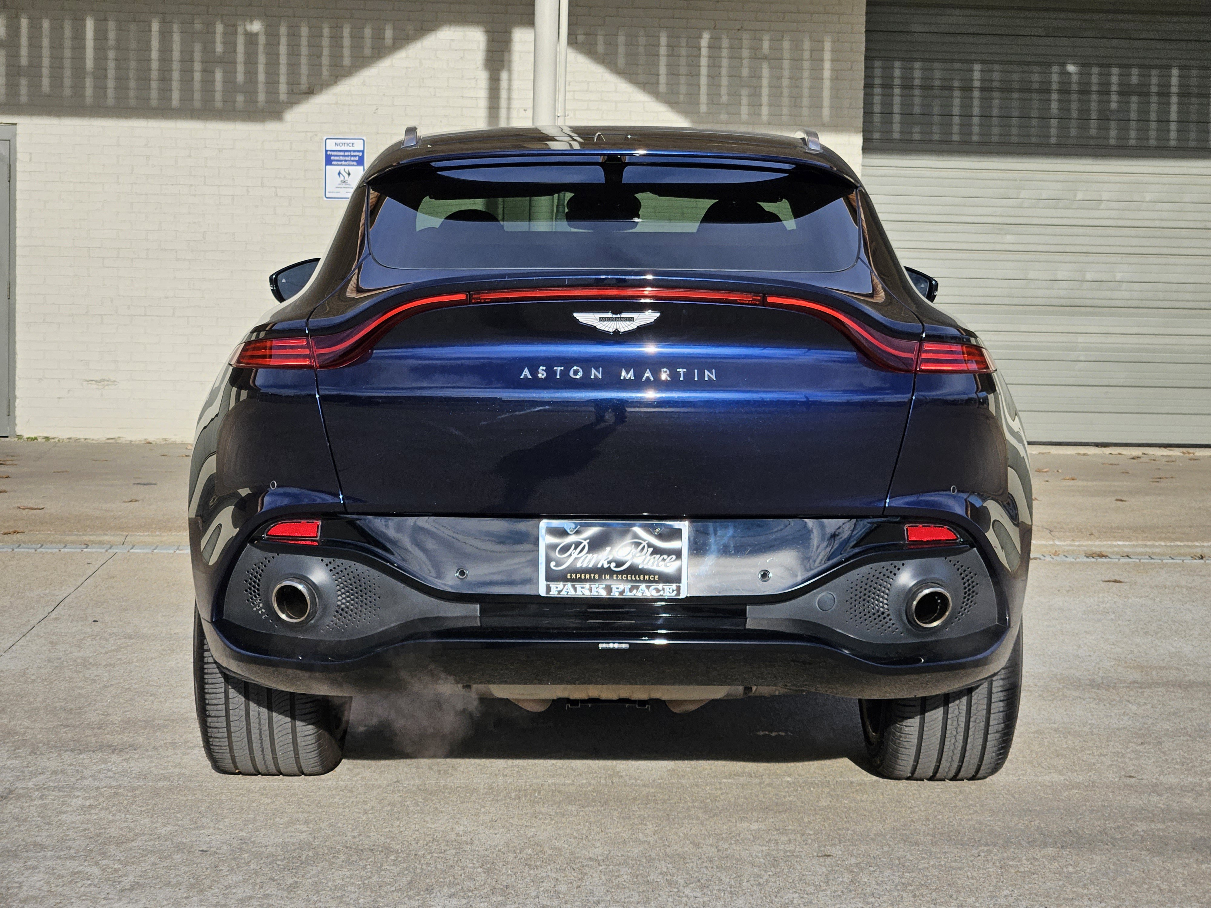 Used 2021 Aston Martin DBX image 8