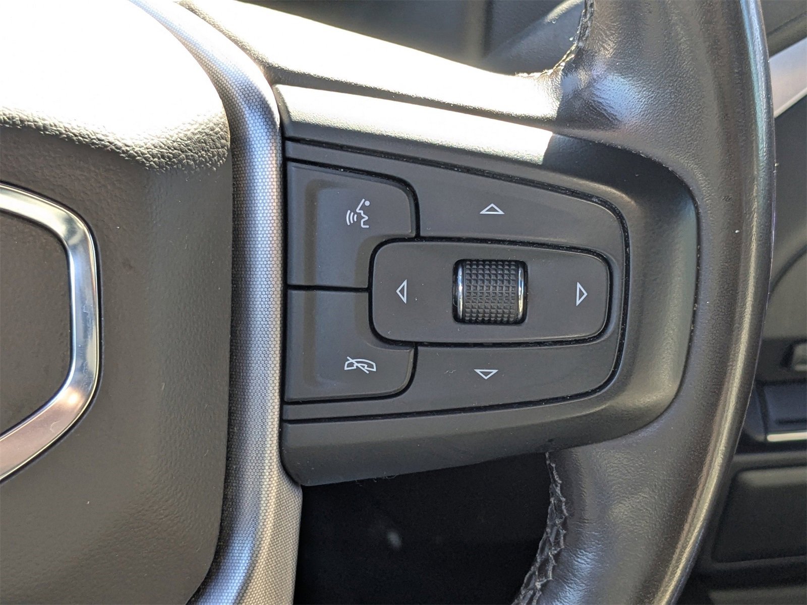 Used 2020 GMC Sierra 1500 Elevation w/ Elevation Value Package image 28