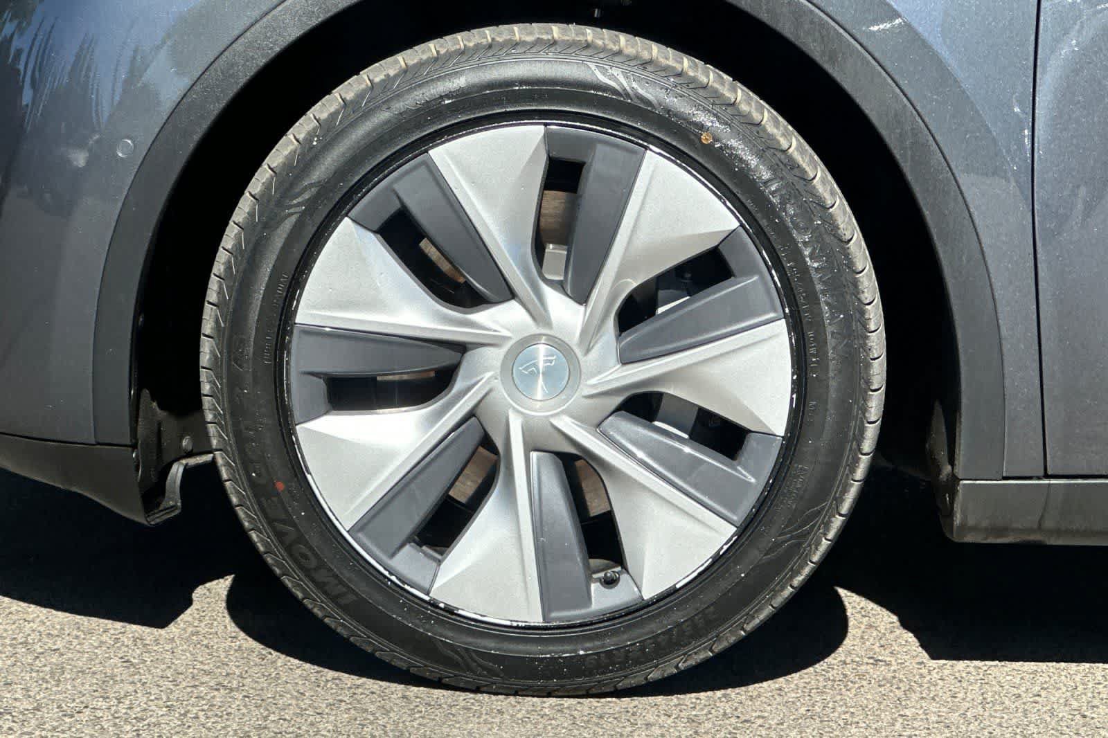 Used 2020 Tesla Model Y Long Range AWD/4WD image 34