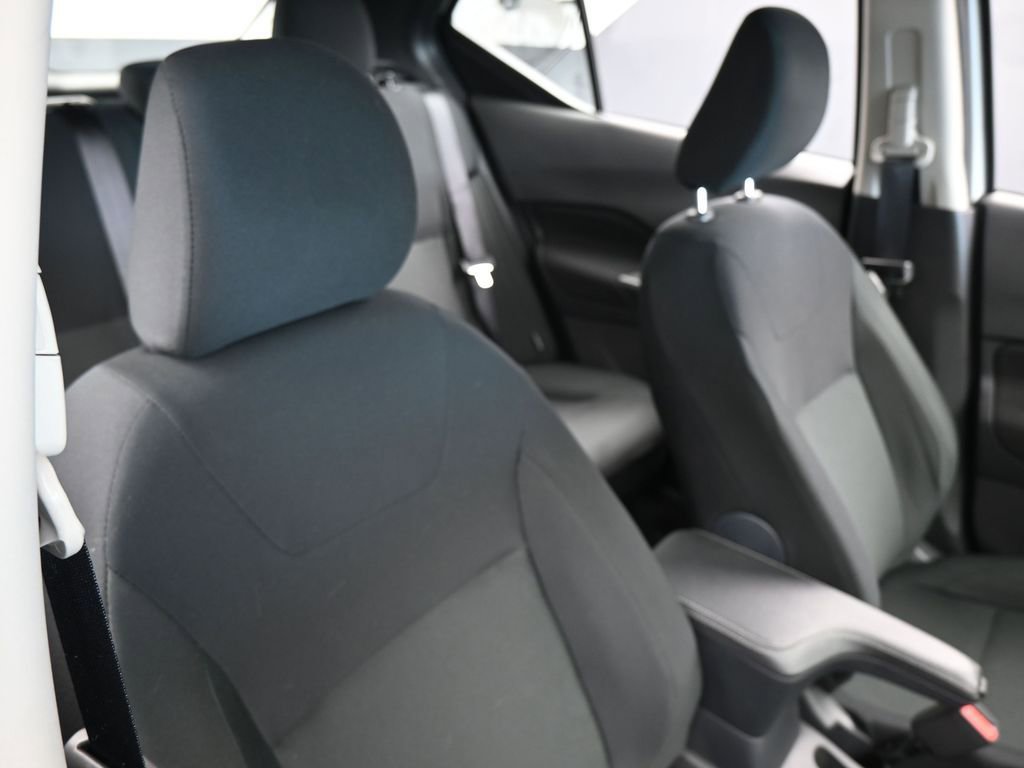 Used 2025 Nissan Kicks Play S image 36
