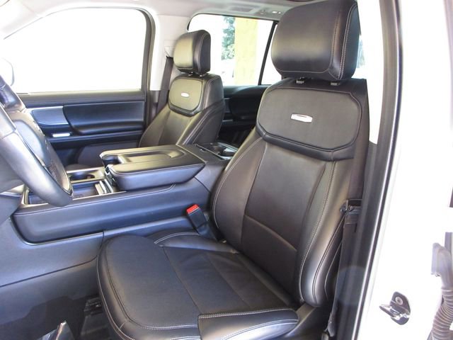 Certified 2025 Ford Expedition Max Platinum image 11