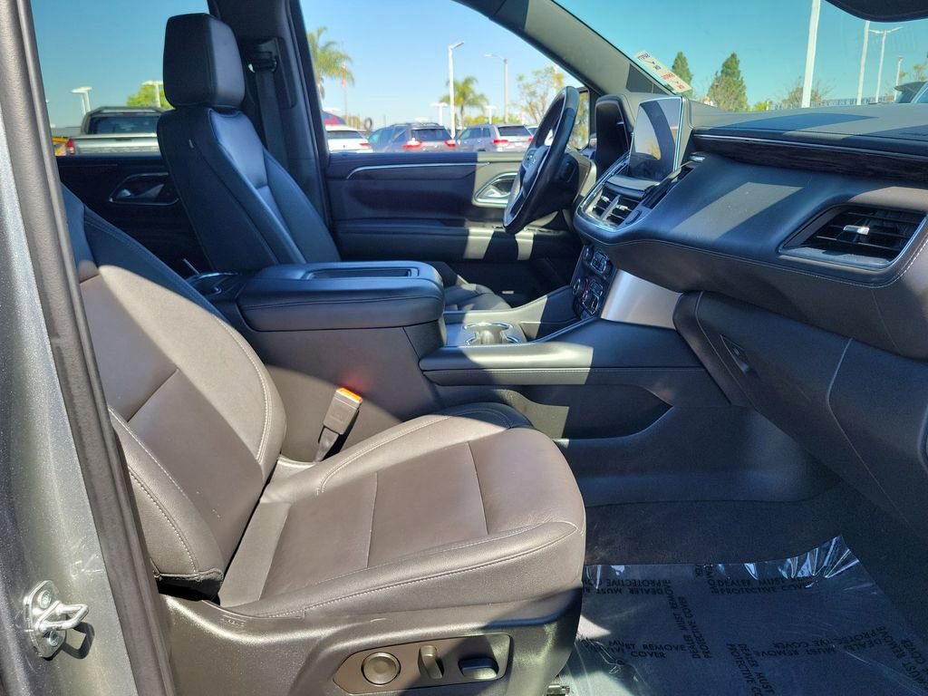 Used 2022 Chevrolet Tahoe Z71 w/ Luxury Package AWD/4WD image 26