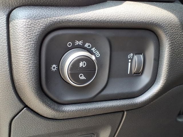 Used 2026 RAM 1500 Express AWD/4WD image 20