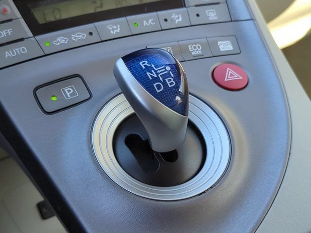 Used 2015 Toyota Prius Four FWD image 26