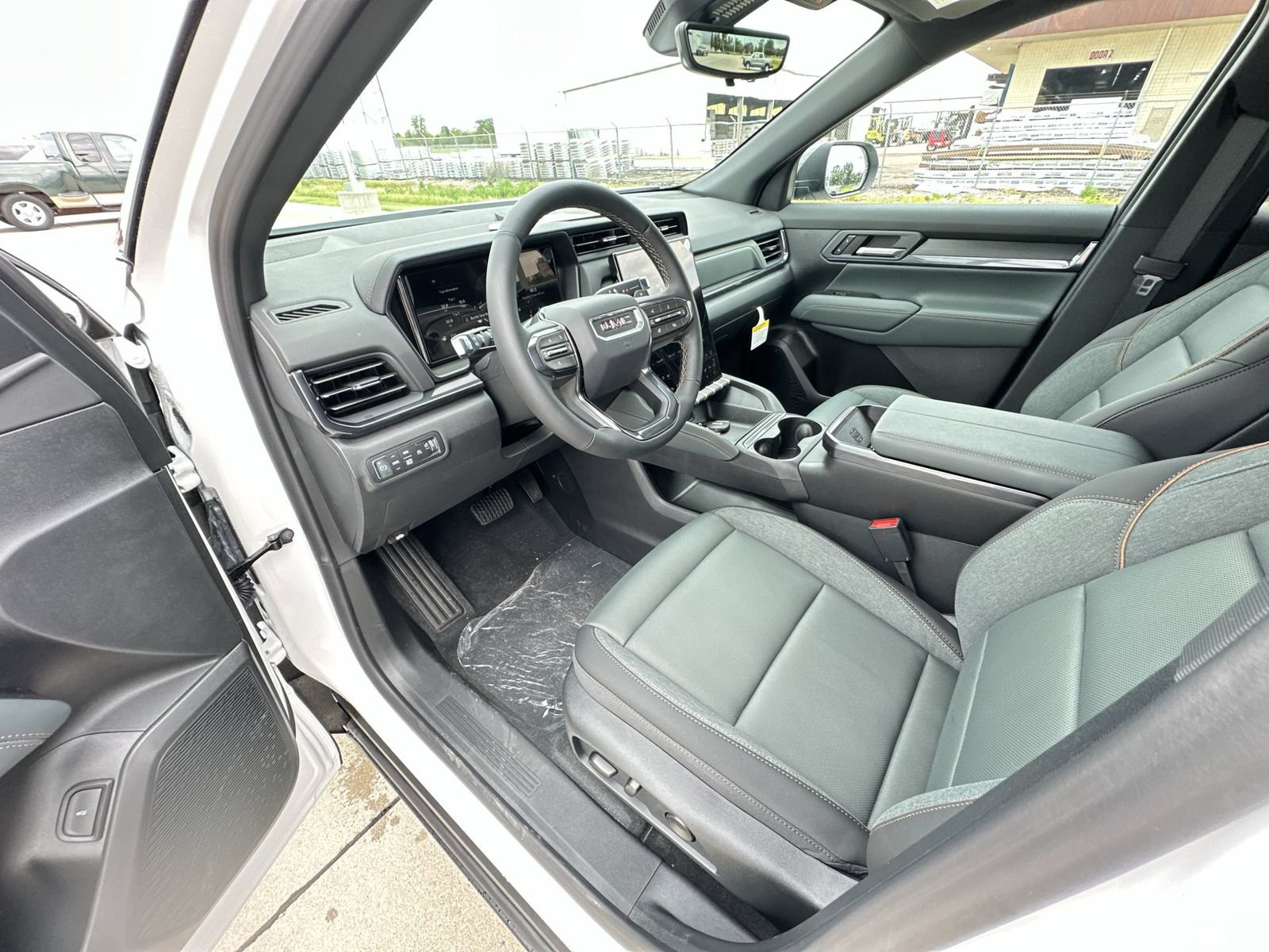 New 2026 GMC Terrain AT4 w/ Convenience Package III AWD/4WD image 10