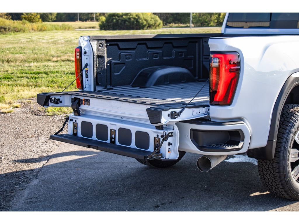 New 2026 GMC Sierra 2500 Denali w/ Denali Reserve Package image 14