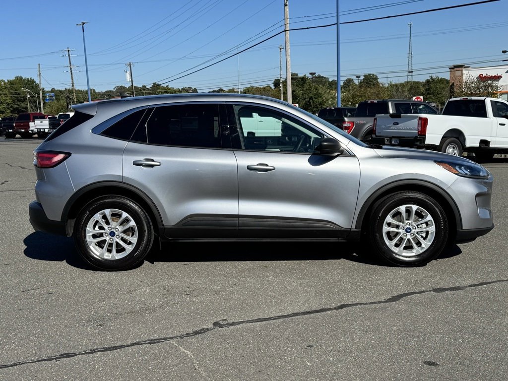 Used 2022 Ford Escape SE w/ Cold Weather Package image 21