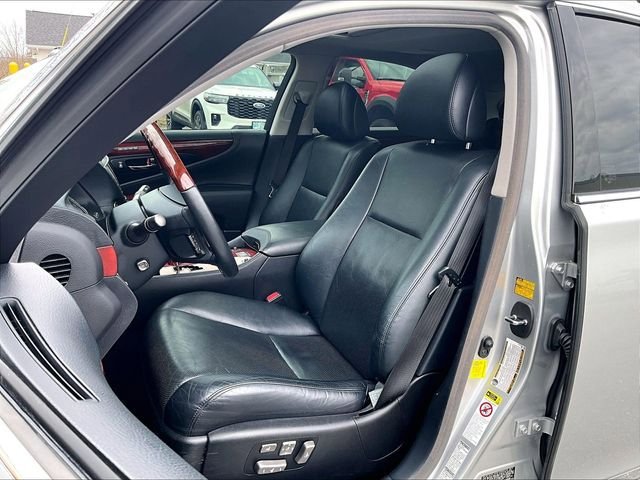 Used 2011 Lexus LS 460 AWD w/ Luxury Value Edition image 21