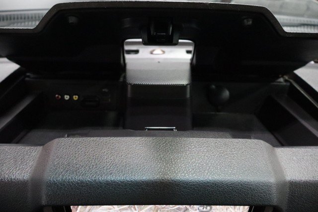 Used 2014 Ford F250 Platinum w/ FX4 Off-Road Package AWD/4WD image 52