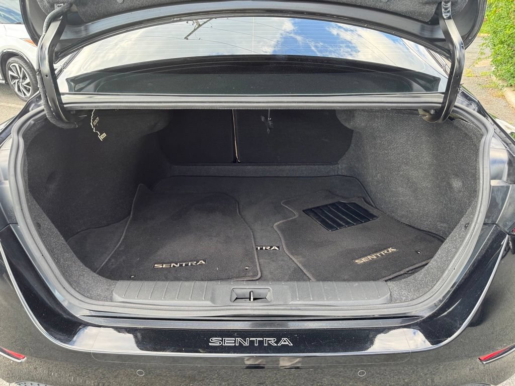 Used 2021 Nissan Sentra SV w/ SV Premium Package FWD image 9