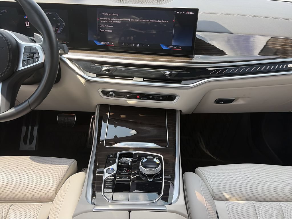 Used 2025 BMW X5 M60i AWD/4WD image 15